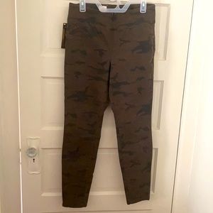 Rock & Republic jegging, legging size 12 camo
